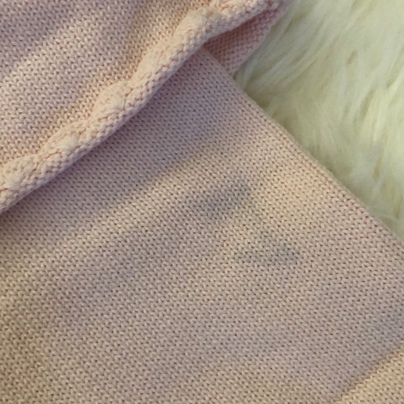 6-9mo pink crochet outfit with hat. - Picture 7 of 8